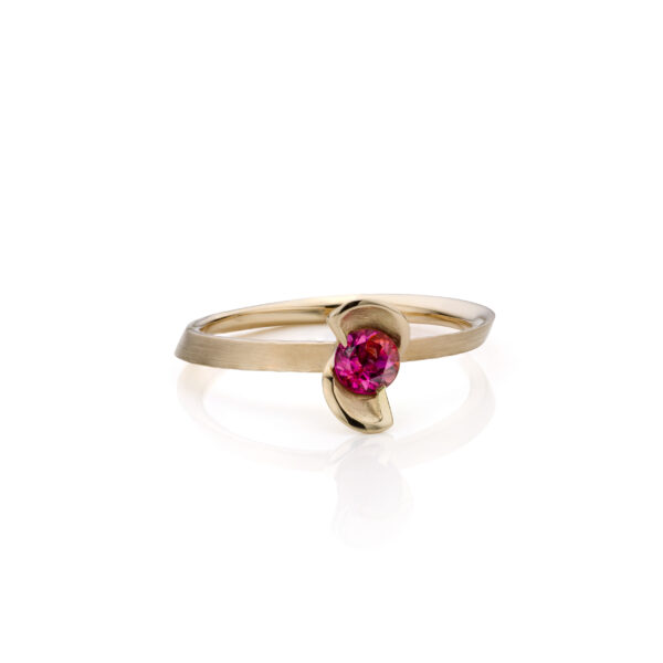 toermalijn, roze, gouden ring, verlovingsring, uniek ontwerp, seedling, roze toermalijn, borculo, lochem, laren, zutphen, neede, eibergen, groenlo